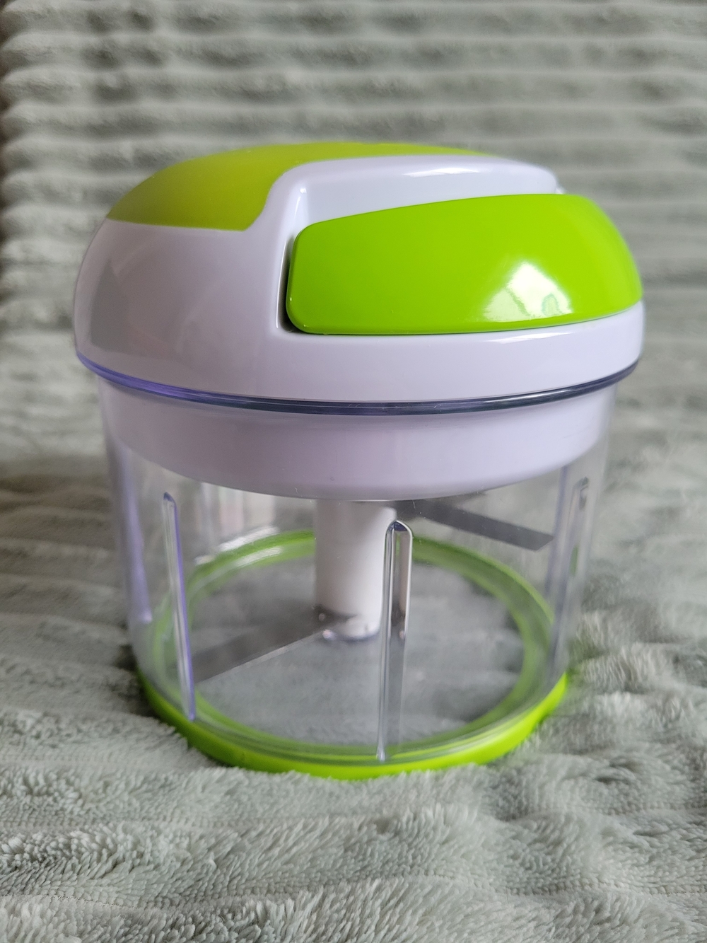 Starfrit Handheld Vegetable Chopper - White & Lime Green